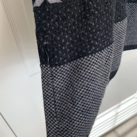 KRIMSON KLOVER  GEOMETRIC PRINT SWEATER DRESS PURPLE Black Gray SZ. M - Picture 5 of 6